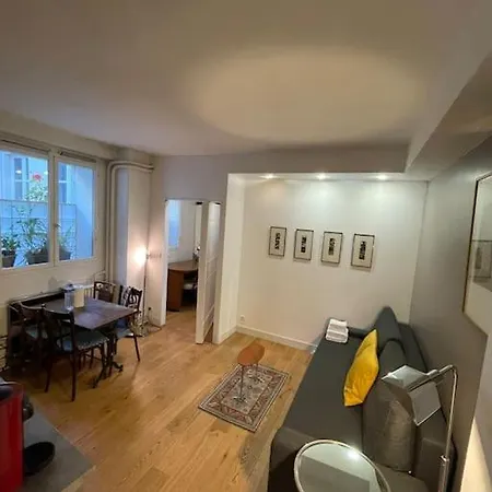 Lovelyappartement-saint-germain-despres-seineriver
